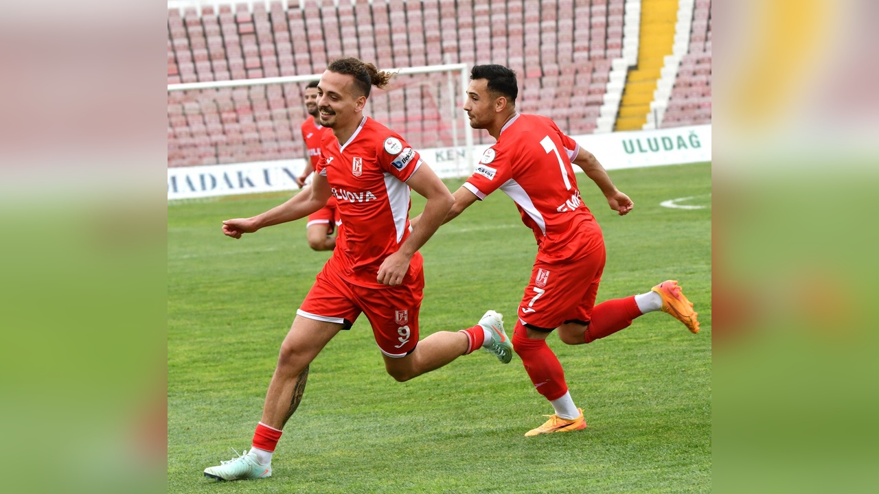 Balıkesirspor, İkincilikle Yetinmek Zorunda Kaldı