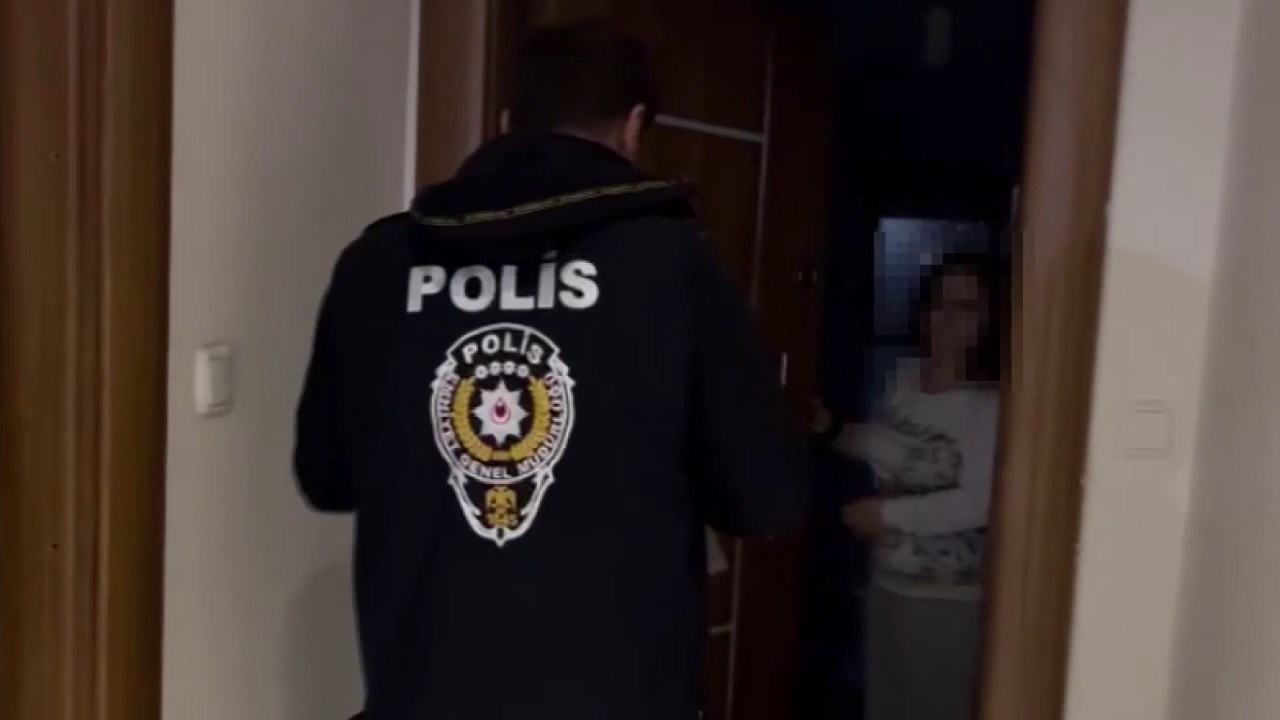 İstanbul'da Gösteri Çağrısına Operasyon: 30 Kişi Gözaltında