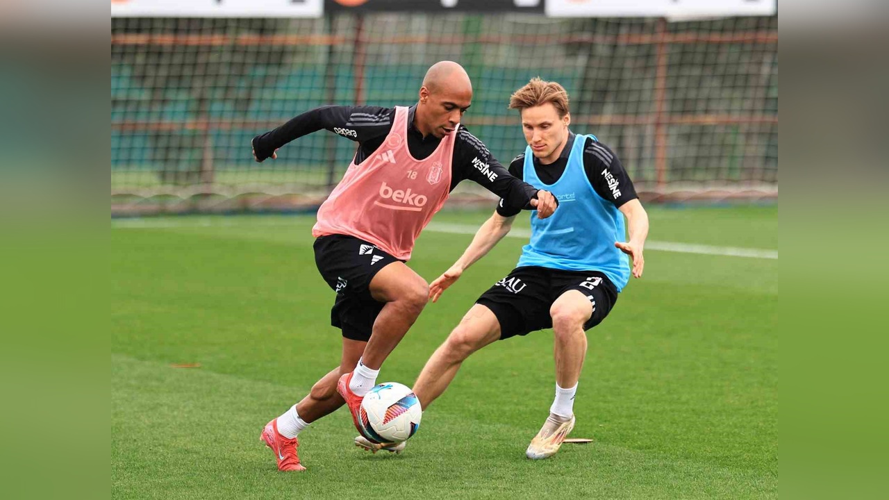 Beşiktaş, Kondisyon ve Taktik Çalışmalarına Devam Ediyor