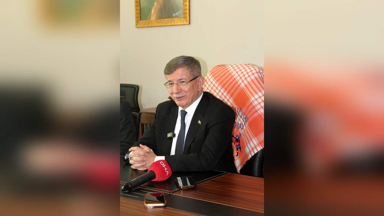 Davutoğlu, Siyasi Ahlak Devriminin Gerekliliğini Vurguladı