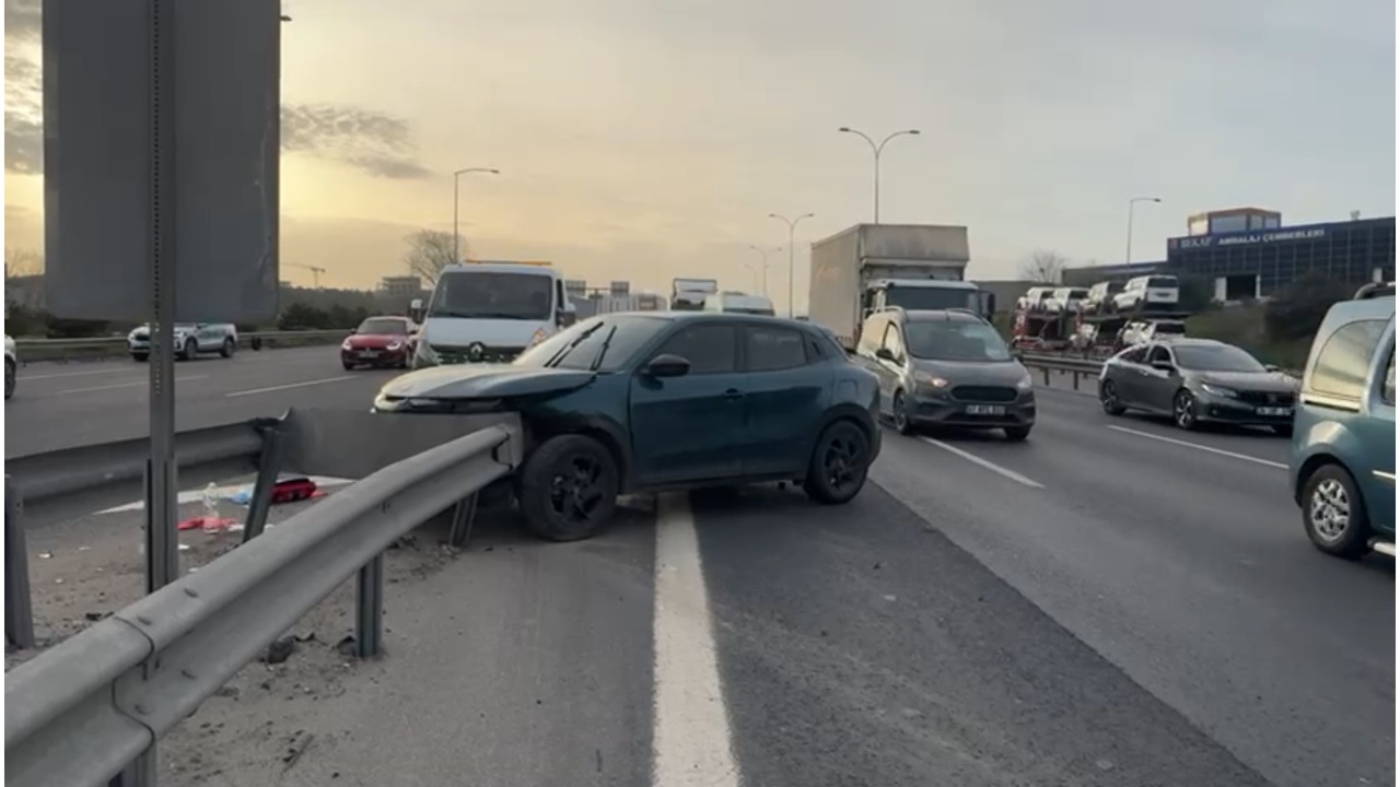 Osmangazi Köprüsü'nde İki Cip Çarpıştı, Bir Kişi Yaralandı