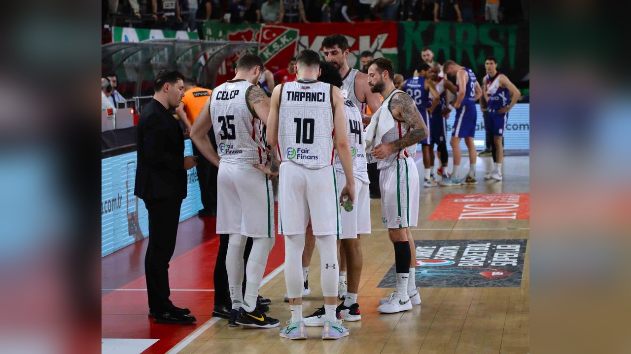 Karşıyaka, Bursaspor'u Ağırlıyor