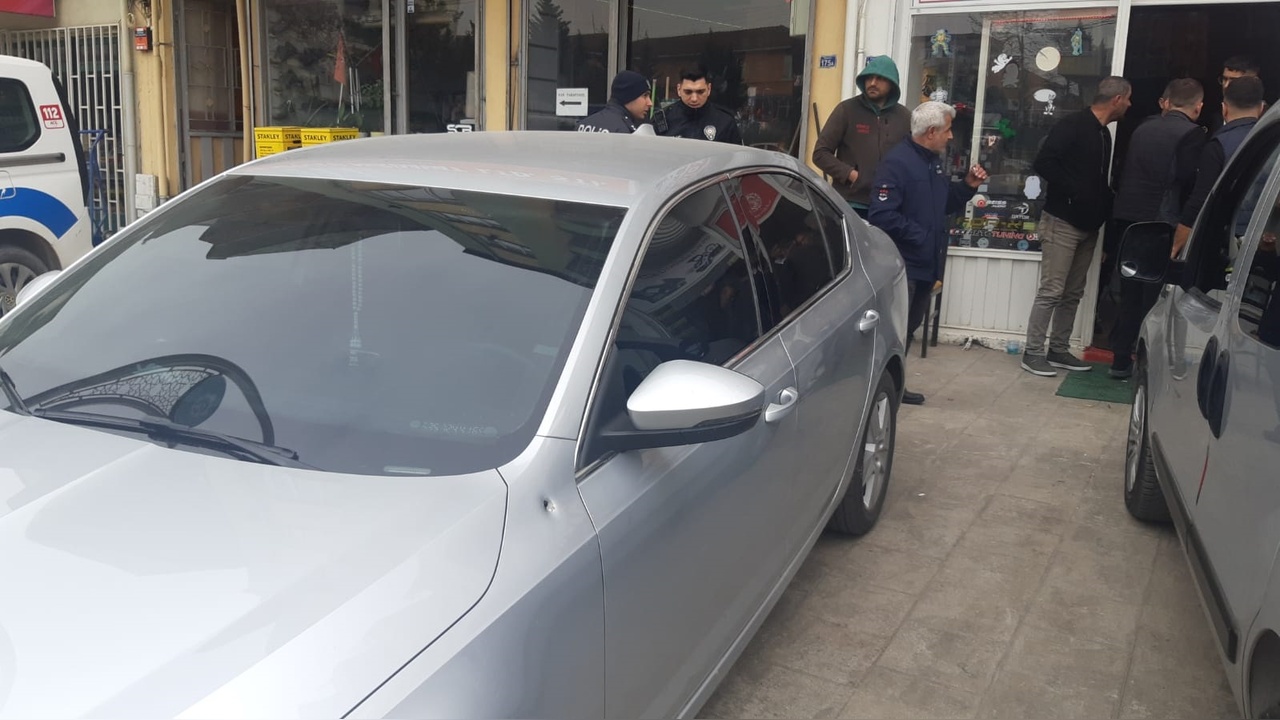 Kocaeli'deki Oto Galerisine Silahlı Saldırı Gerçekleşti
