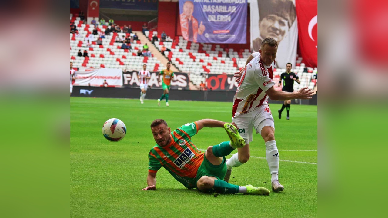 Antalyaspor ve Alanyaspor Beraberlikte Kaldı