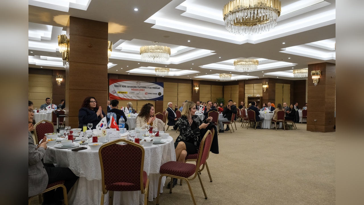 Türkiye-Kore Dayanışma Platformu'ndan İftar Programı