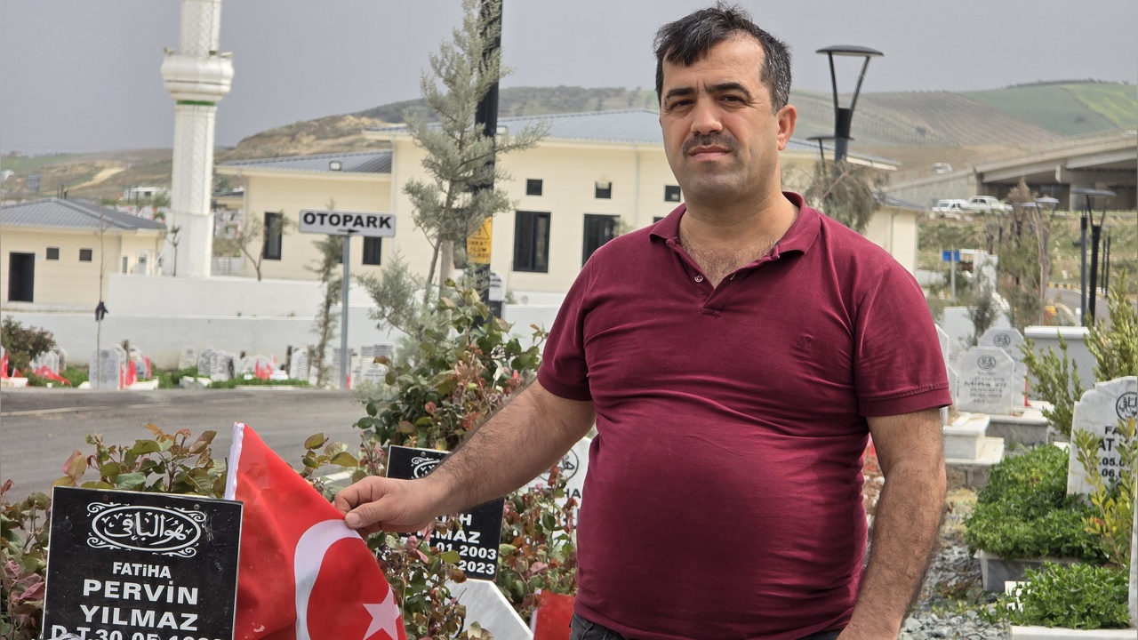 Bayramda Hatay'daki Deprem Şehitliği Ziyaret Edildi