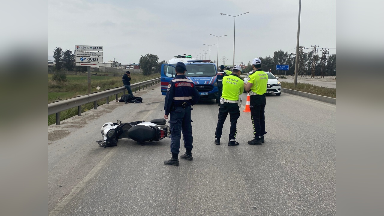 Ceyhan'da Motosiklet Kazası: Sürücü Hayatını Kaybetti