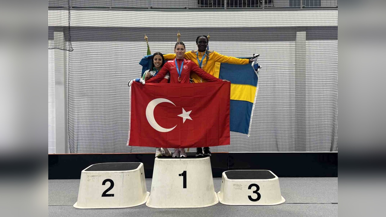 Aysel Önder, Avrupa Şampiyonası'nda Rekor Kırdı