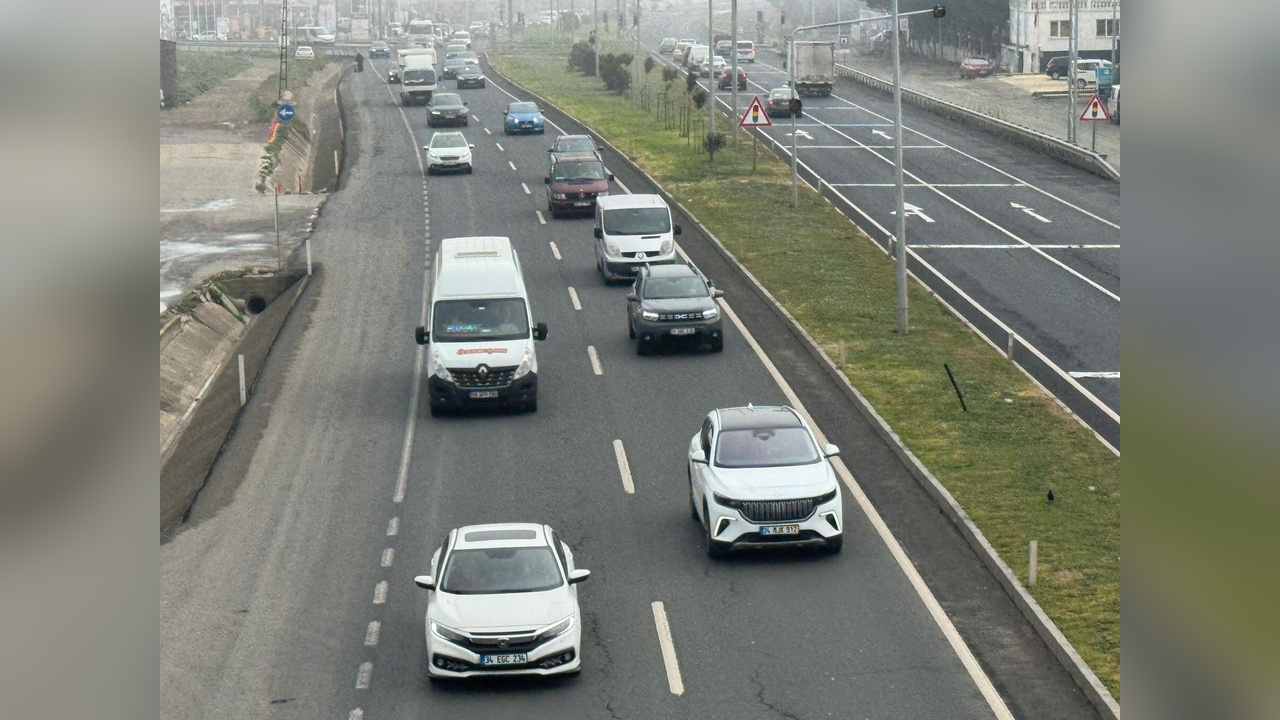 Bayram Tatilinde İstanbul-Tekirdağ Kara Yolunda Yoğunluk Yaşanıyor