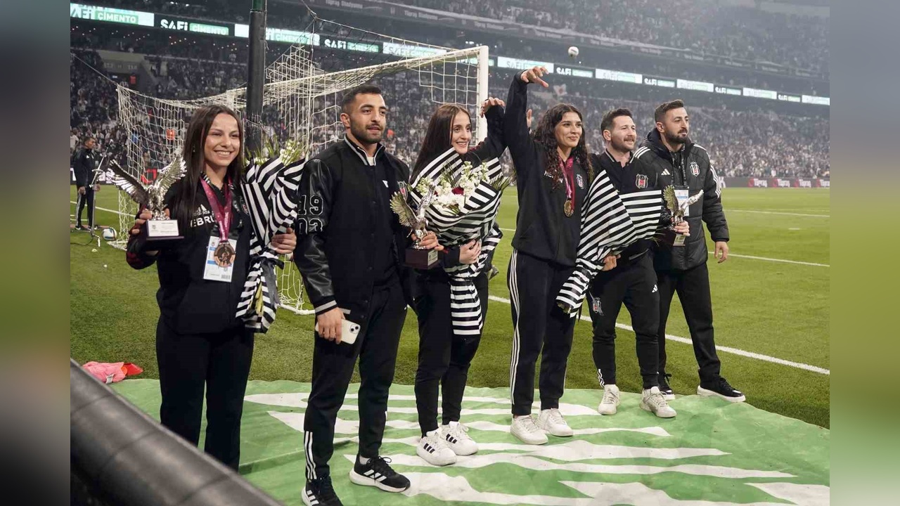 Beşiktaş ve Galatasaray Arasındaki Derbi Maçı Beraberlikle Devam Ediyor