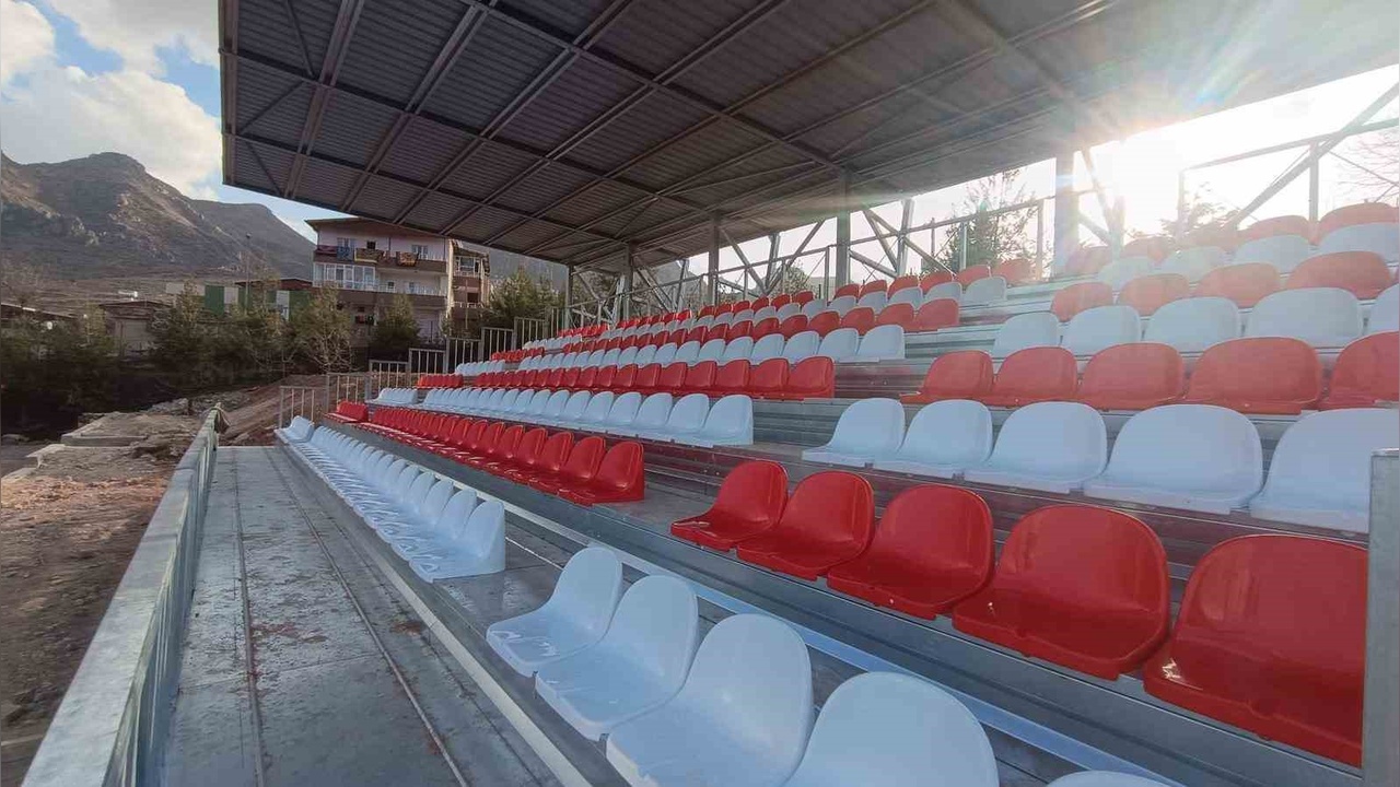 Eruh'ta Yeni Tribün Açılışı Gerçekleşti