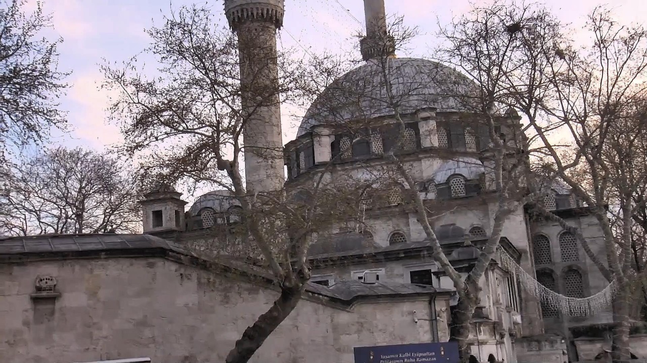 Eyüpsultan Camii'nde Bayram Namazı Coşkusu