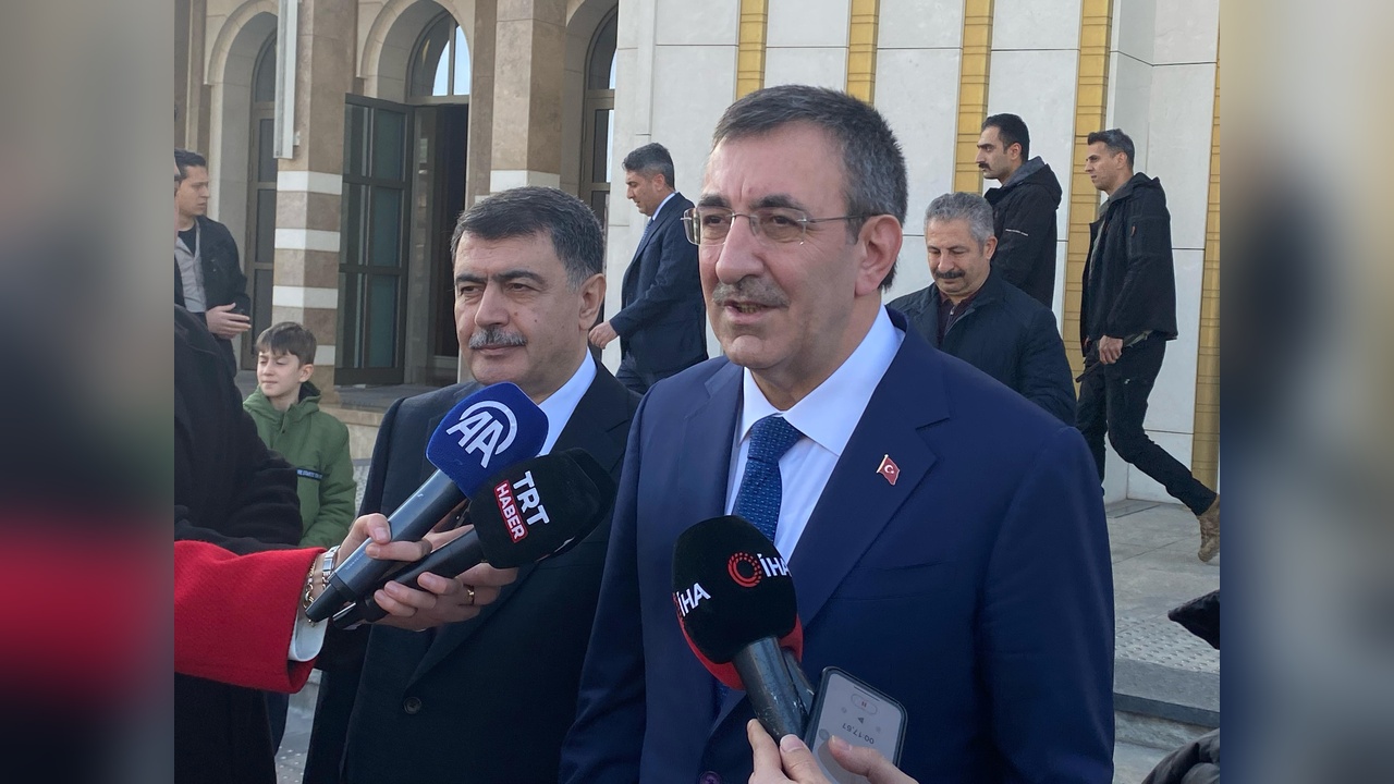 Cumhurbaşkanı Yardımcısı Yılmaz'dan Kutuplaşma Uyarısı