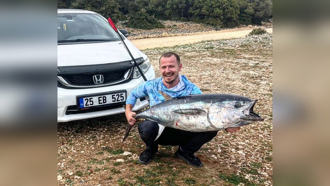 Saros'ta Oltayla 30 Kilogramlık Orkinos Avlandı