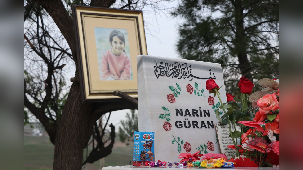 Diyarbakır'da Narin ve Rojin'in Mezarı Ziyaretçi Akınına Uğradı