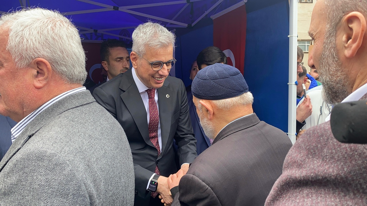 Bakan Memişoğlu Rize'de Bayramlaşma Törenine Katıldı