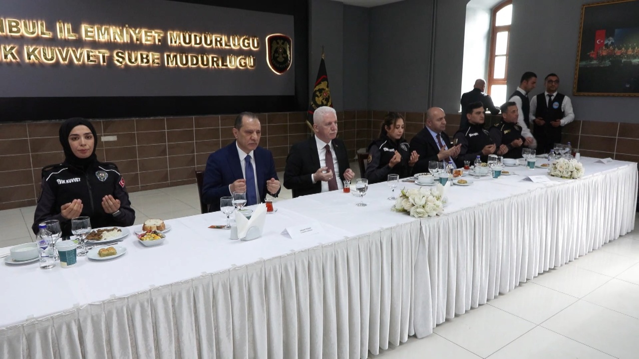 Vali Gül, Çevik Kuvvet Şube Müdürlüğü'nü Ziyaret Etti