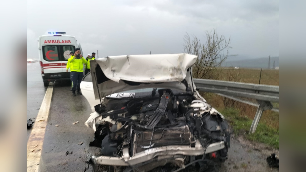 Balıkesir'de Zincirleme Trafik Kazası: 2 Ölü, 4 Yaralı