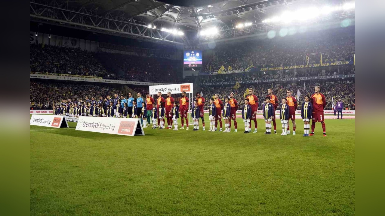 Kadıköy'de Fenerbahçe ve Galatasaray'ın 63. Randevusu