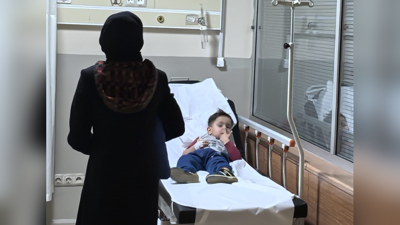 Yemek Borusuna Takılan Madeni Para Operasyonla Alındı