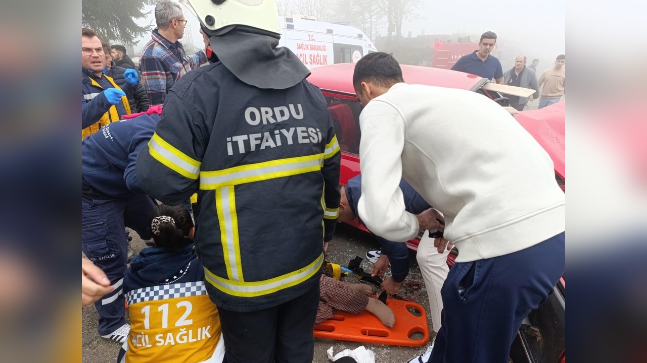 Ordu'da Sis Nedeniyle Meydana Gelen Kazada 6 Kişi Yaralandı