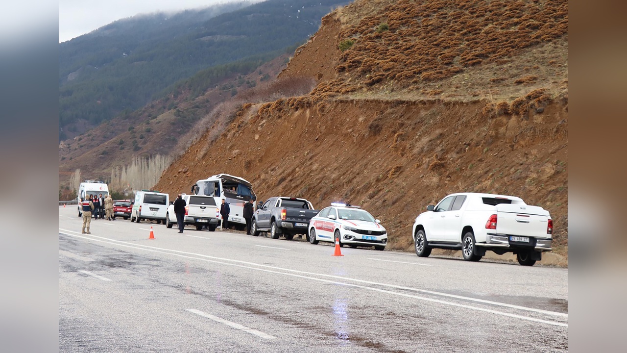 Erzurum'da Servis Kazası: 1 Ölü, 11 Yaralı