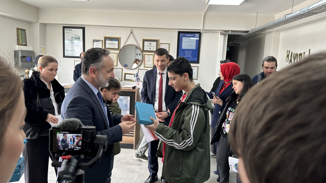 Otizmli Çocuklar Sakarya'da Robotik Eğitimle Tanıştı
