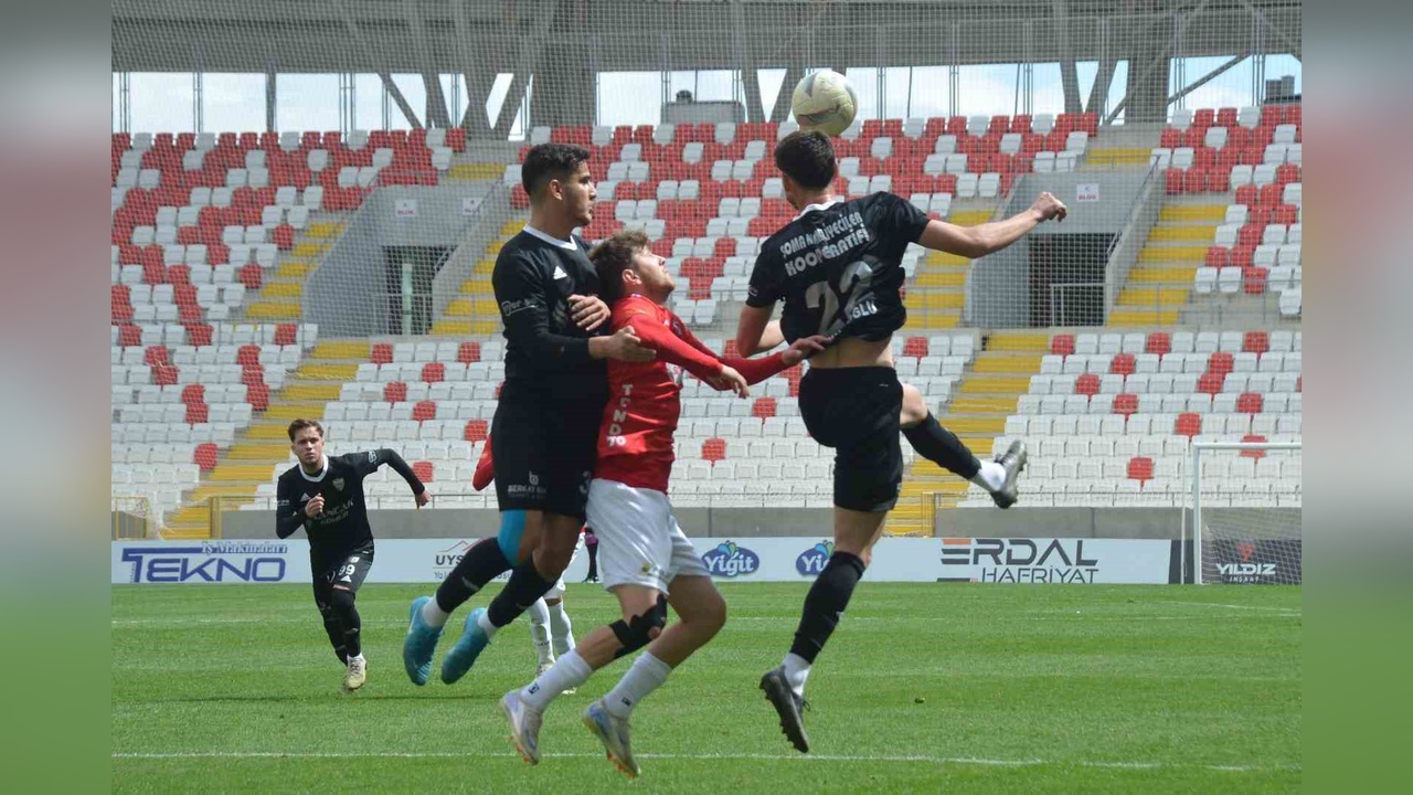 TFF 2. Lig'de Karaman FK ve Somaspor Berabere Kaldı