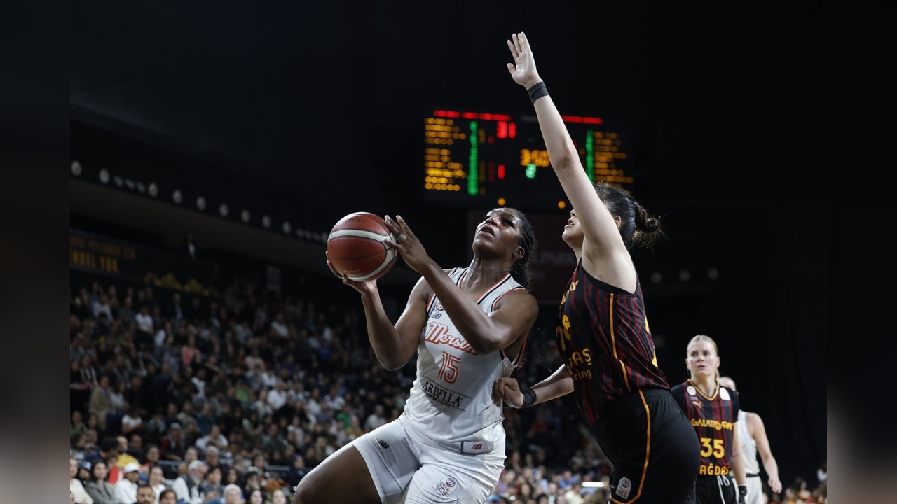 ÇBK Mersin, Galatasaray'ı Mağlup Etti
