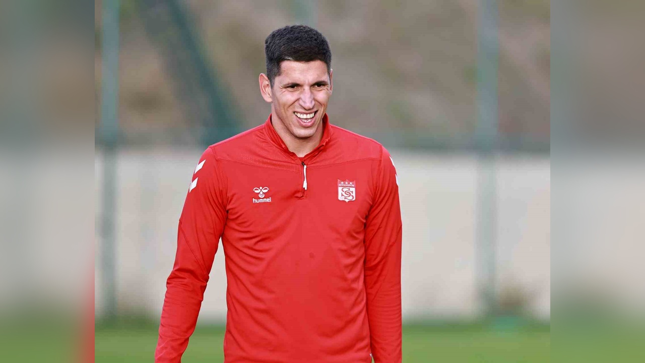 Sivasspor'un Kalecisi Djordje Nikolic Sakatlık Geçirdi
