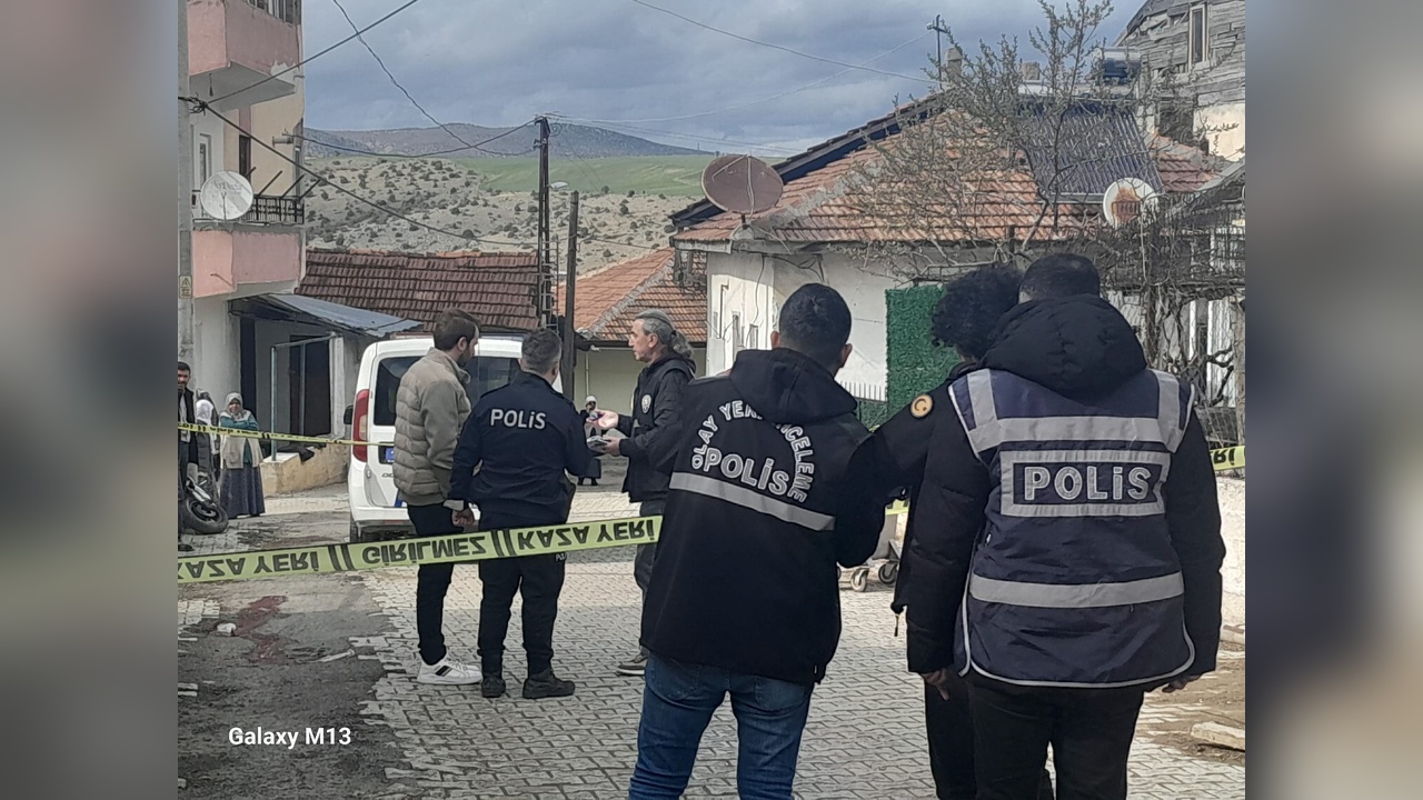 Ankara'ya Sevk Edilen 16 Yaşındaki Kız Tabancayla Vuruldu
