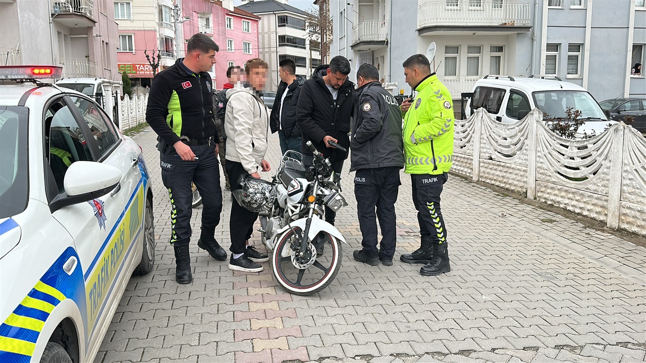 Motosiklet İhtara Uymadı, Sürücü ve Sahibi 100 Bin Lira Ceza Aldı