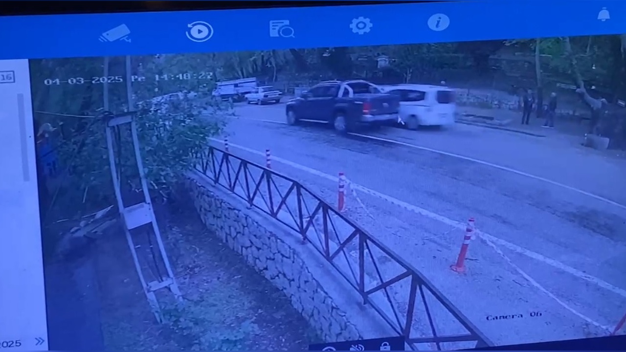 Feci kazada hayatını kaybeden anne ve üç çocuğu son yolculuğuna uğurlandı