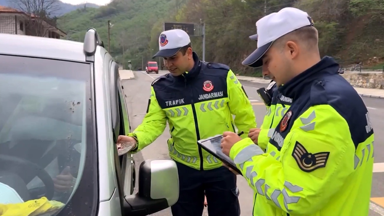 Bayram Tatilinde Trafik Kazaları Can Aldı
