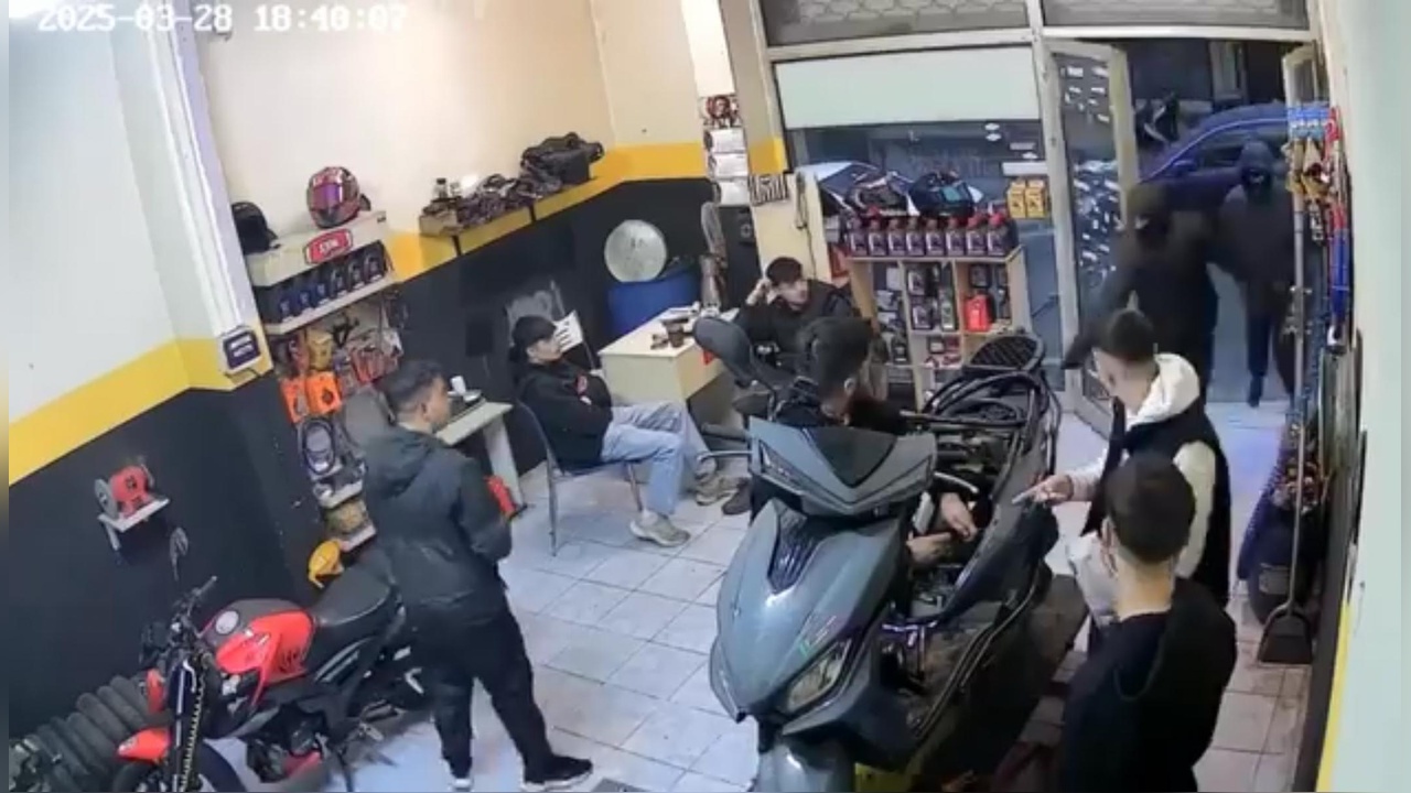 Beyoğlu'nda Motosiklet Tamirhanesine Silahlı Saldırı