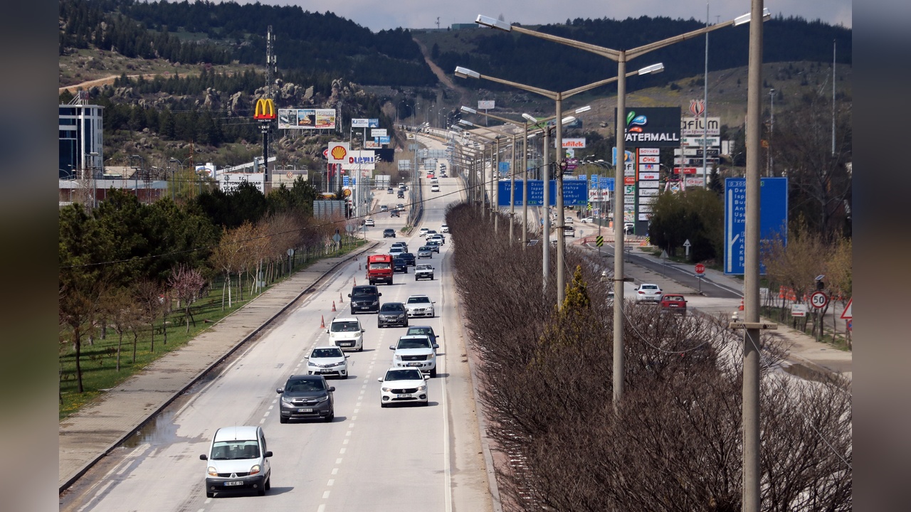 Afyonkarahisar'da 11 Günde 5 Milyon Araç Geçti