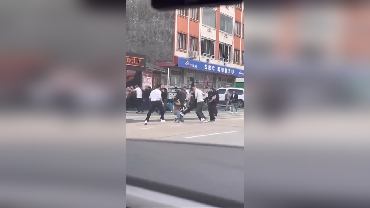 Polis, esnafın karıştığı kavgayı havaya ateş ederek sonlandırdı