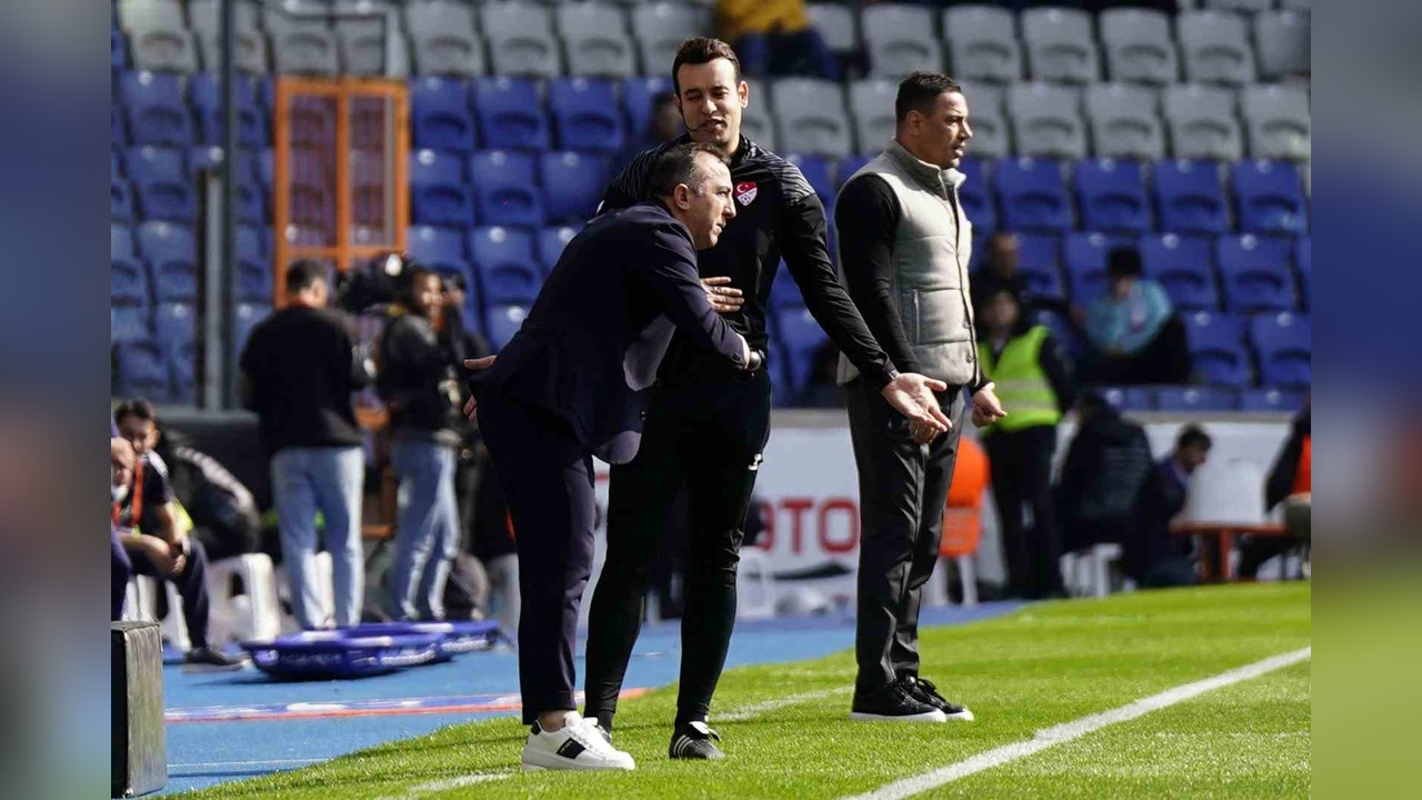 Başakşehir ve Konyaspor İlk Yarıda Beraberlikte Kaldı
