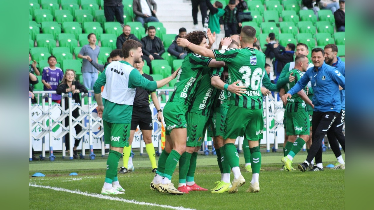 Sakaryaspor, Adanaspor'u 2-1 Mağlup Etti