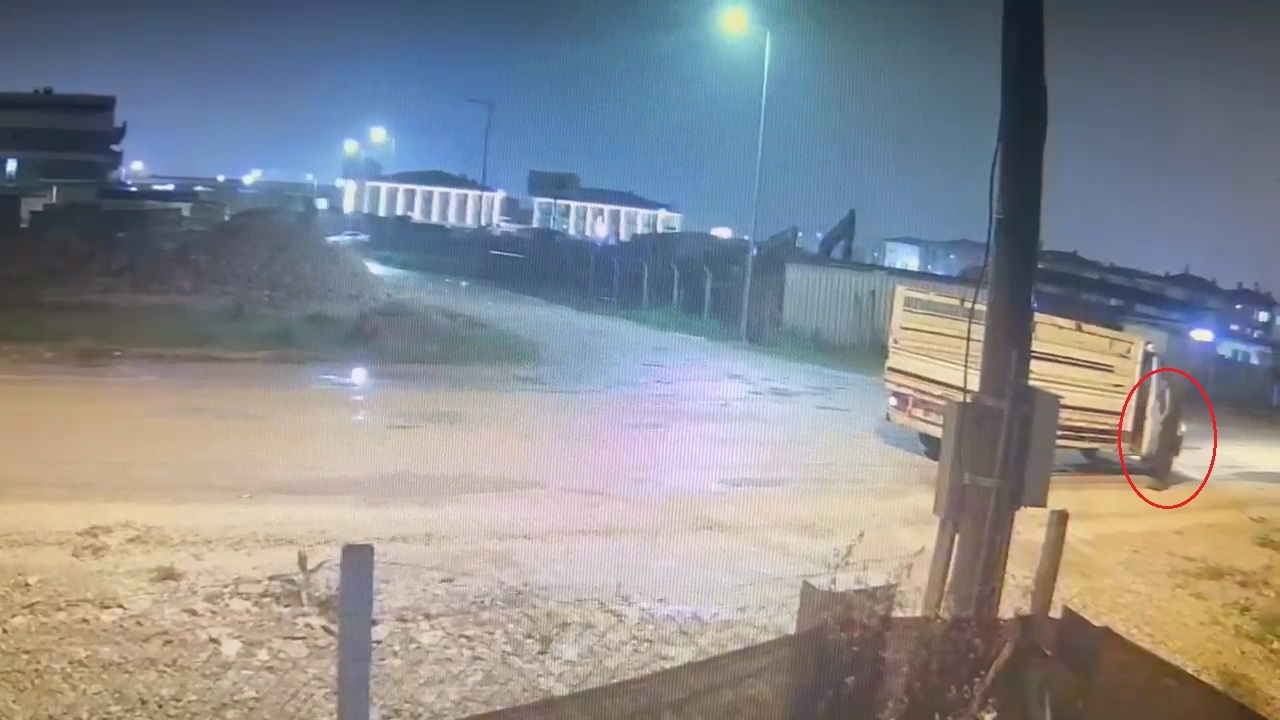 Balkondan İnen Hırsız, 50 Kamerayla Yakalandı