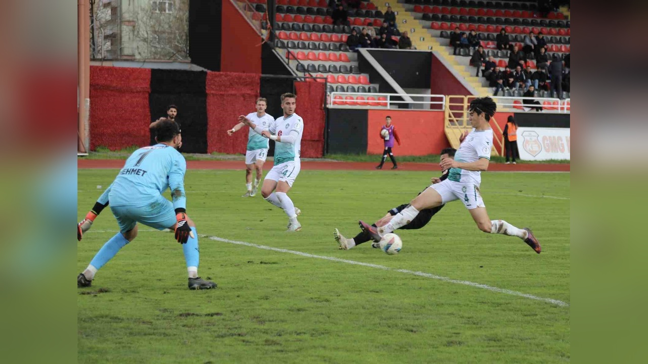 TFF 2. Lig'de Kastamonuspor ve Kırklarelispor Berabere Kaldı