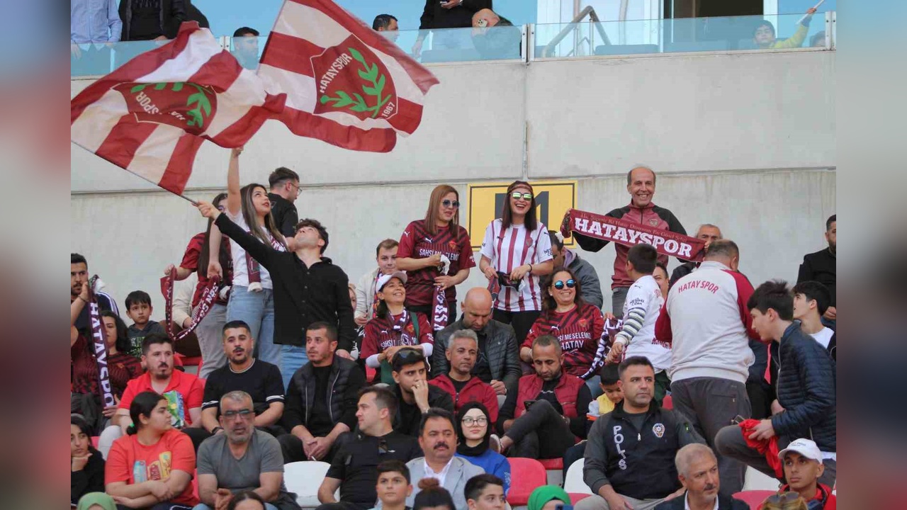 Eyüpspor, Hatayspor'u İlk Yarıda Geride Bıraktı