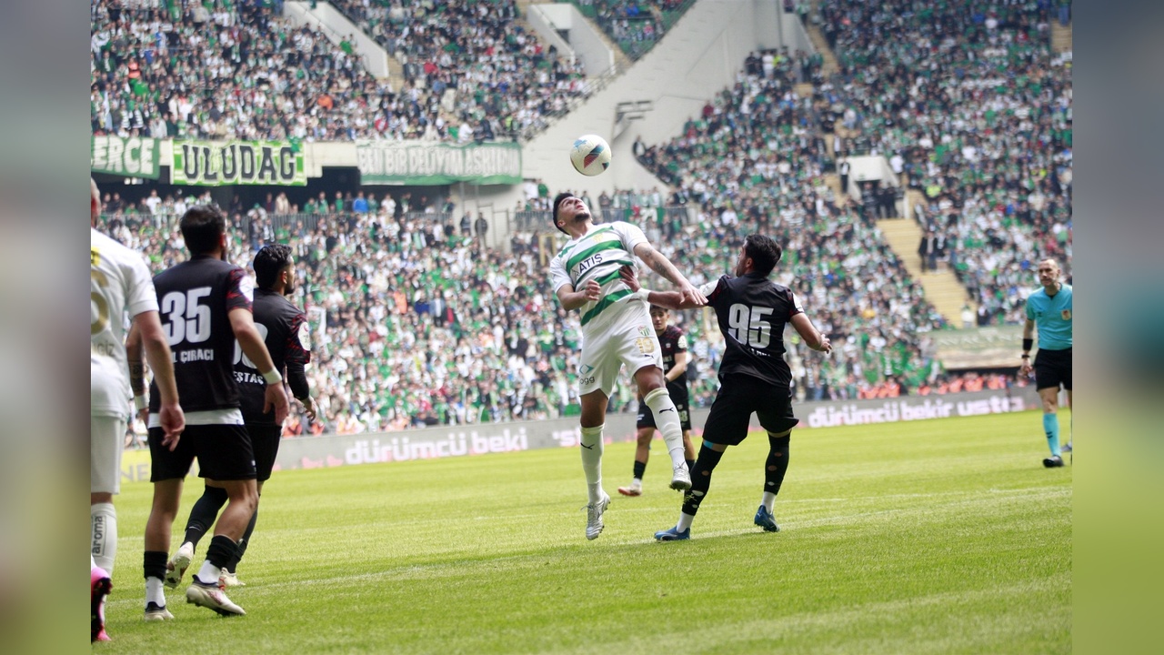 Bursaspor, Elazığ FK'yı 3-1 Mağlup Etti