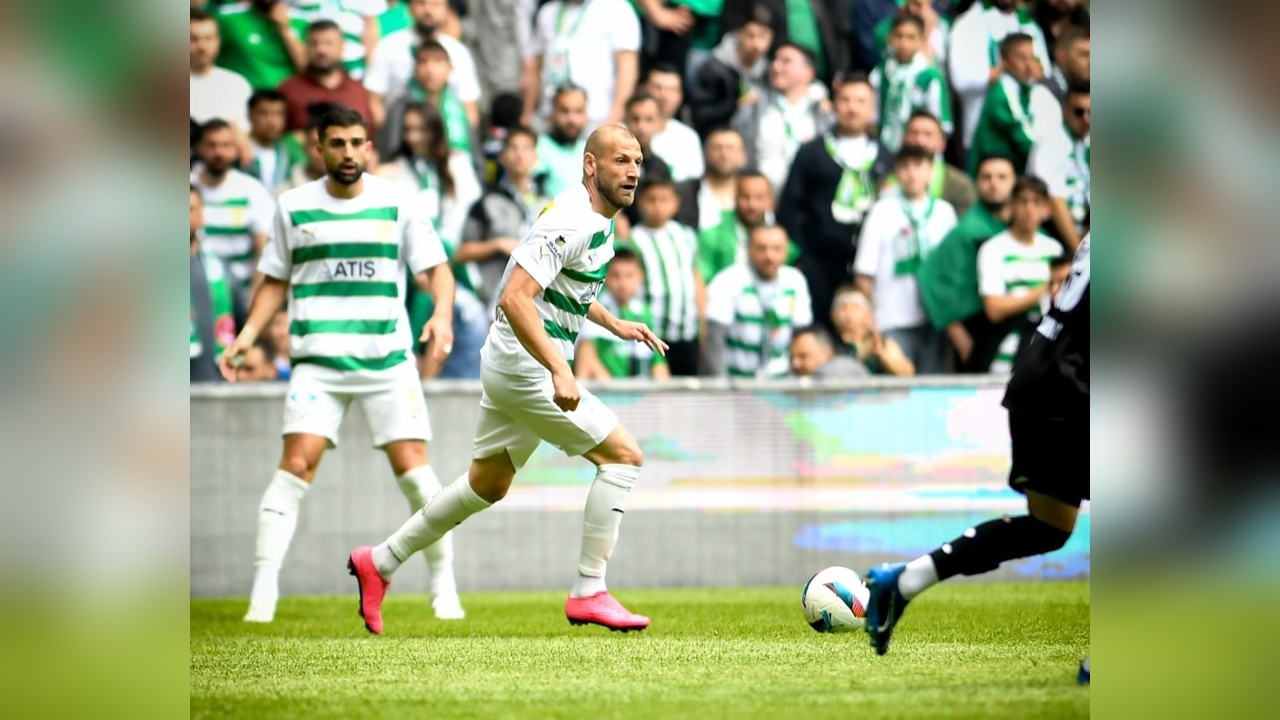 Bursaspor, Elazığ FK'yi Farklı Geçti