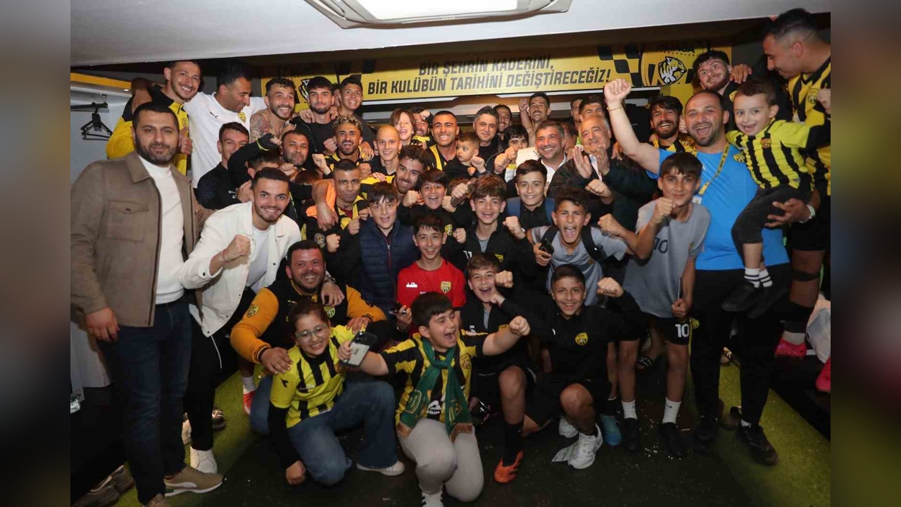 Aliağaspor FK, Osmaniyespor FK'yi 3-0 Mağlup Etti