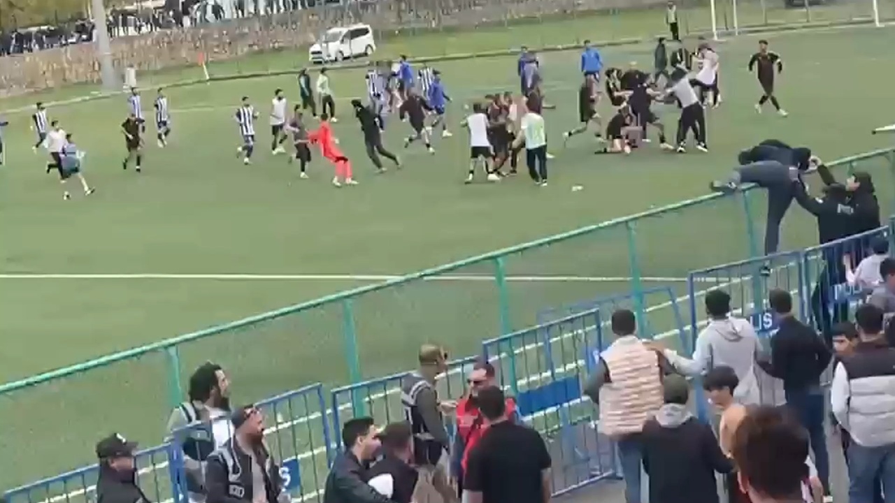 Siirt'te Amatör Maç Sonrası Kavga Ortalığı Karıştırdı