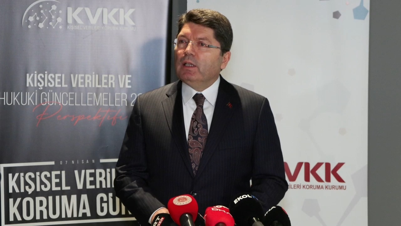 Bakan Tunç'tan Tutuklularla İlgili Açıklama