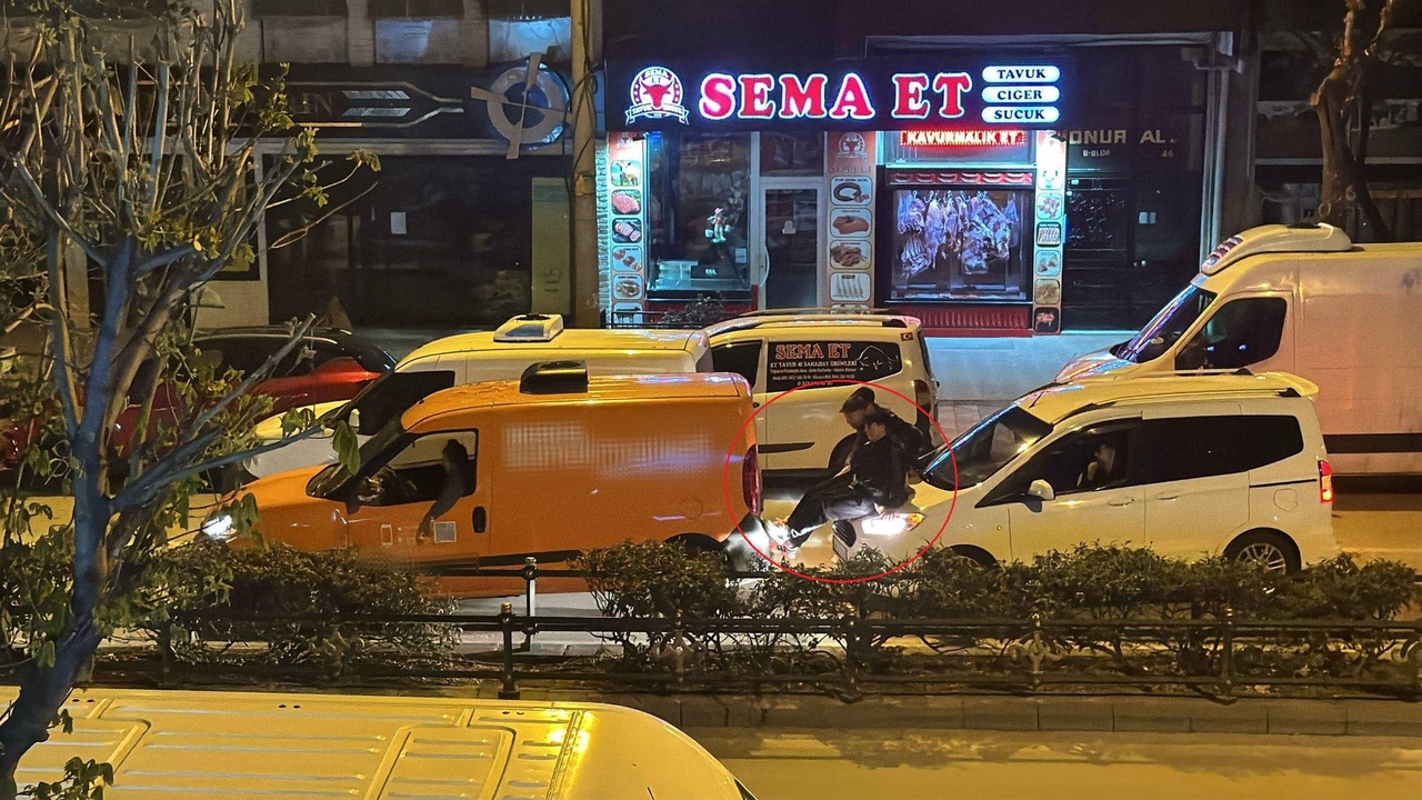 Arızalı Araç, Arkadaki Araçla Taşındı