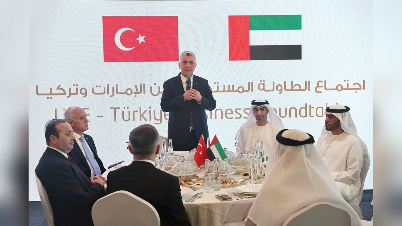 Bakan Bolat, BAE ile Yatırımları Artırma Hedefini Vurguladı