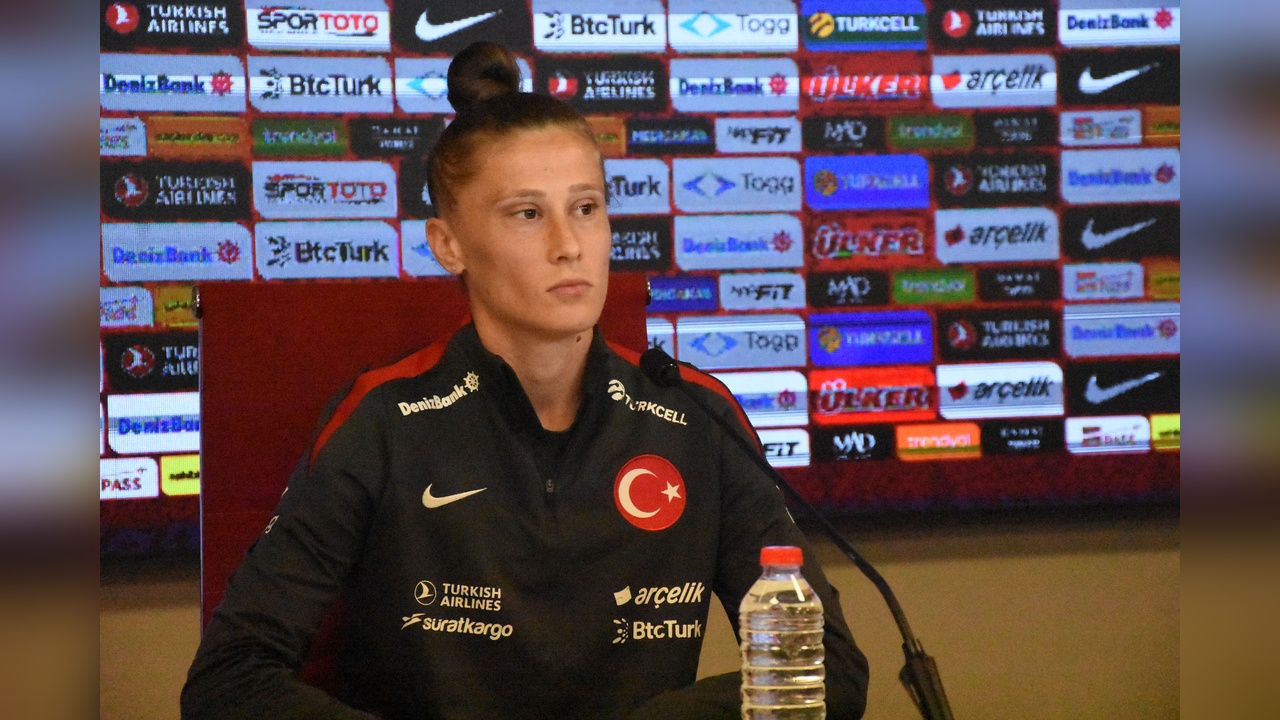 Necla Güngör Kıragası, Zorlu Maçların Kendileri İçin Önemli Olduğunu Vurguladı